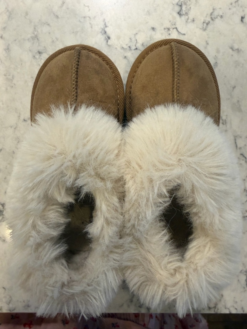 Cat & Jack Women’s Faux-Shearling Slippers - Brown/White